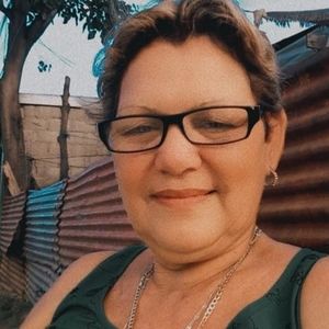 Meet your Posher, Maria elena